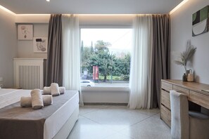 1 dormitorio, escritorio, tabla de planchar con plancha y wifi