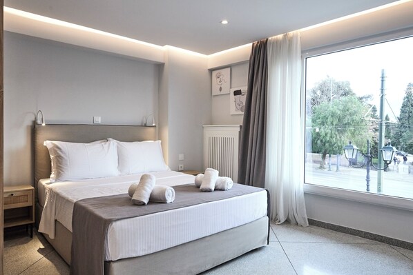 1 bedroom, desk, iron/ironing board, WiFi