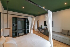 Deluxe Room, Private Bathroom, City View | In-room safe, desk, blackout curtains, iron/ironing board - EFFE 9 FLAMINIO Guest House (Rome)
