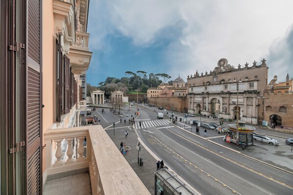 Deluxe Room, Private Bathroom, City View | Balcony view - EFFE 9 FLAMINIO Guest House (Rome)