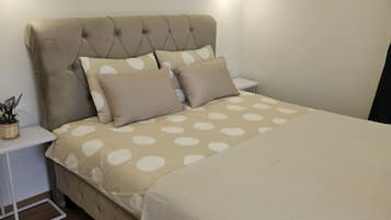 House (Vlla Magnolia Pirovac) | 4 bedrooms, cots/infant beds