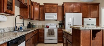 4 Bdrm - UTV and GOLF J & Amy