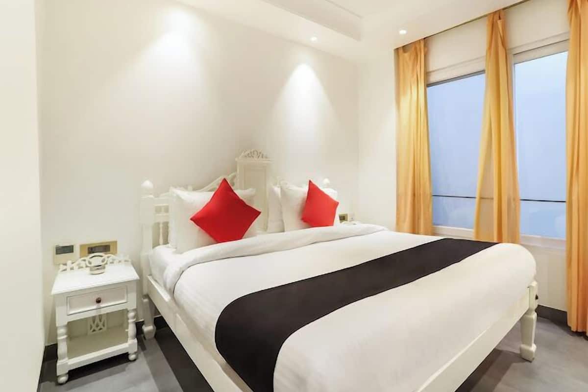 1 bedroom, in-room safe, blackout drapes, soundproofing