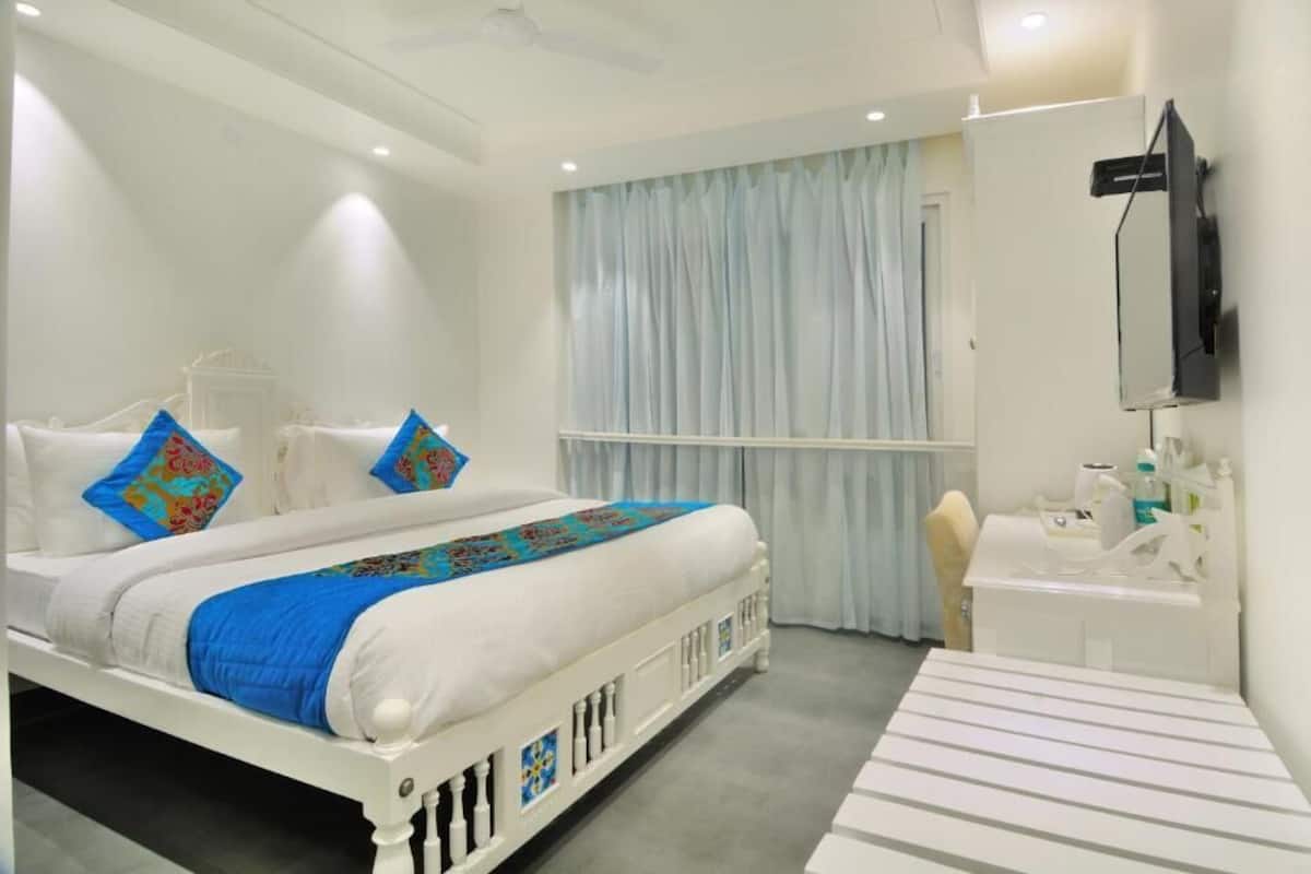 1 bedroom, in-room safe, blackout drapes, soundproofing