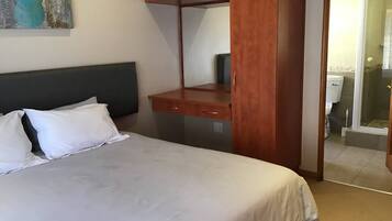 House, 2 Bedrooms, Balcony