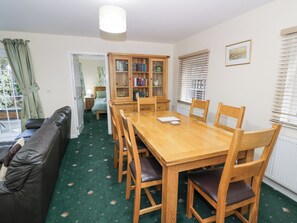 Dining - Hen and Chickens (Stourport-on-Severn)