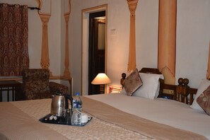 Standard Room, Lake View - Hotel Nawal Sagar Palace (Bundi)