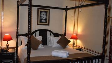 Standard Room, Lake View | 1 bedroom, desk, free WiFi
