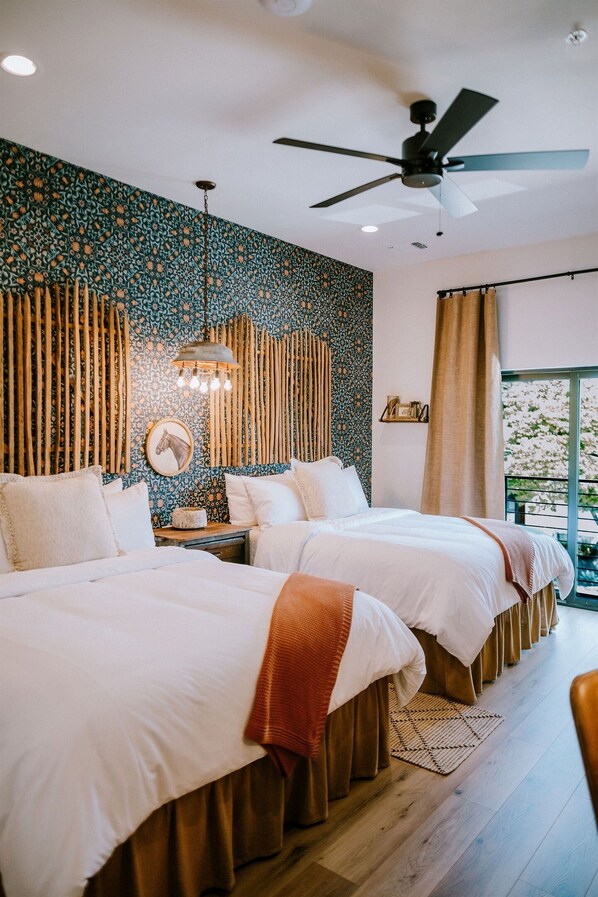 1 bedroom, desk, WiFi, bed sheets