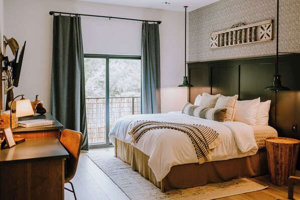 1 bedroom, desk, iron/ironing board, free WiFi