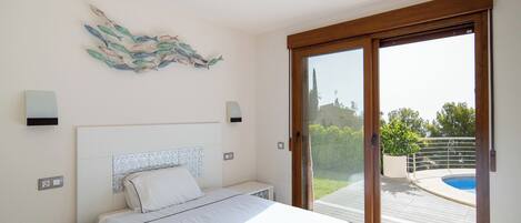 4 Schlafzimmer, Bügeleisen/Bügelbrett, WLAN, Bettwäsche