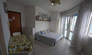Studio, Mehrere Schlafzimmer, Balkon, Meerblick | 1 Schlafzimmer