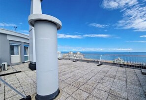 Studio, plusieurs chambres, balcon, vue océan | Terrasse/Patio