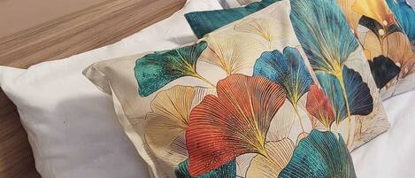 2 chambres, fer et planche à repasser, Wi-Fi, draps fournis