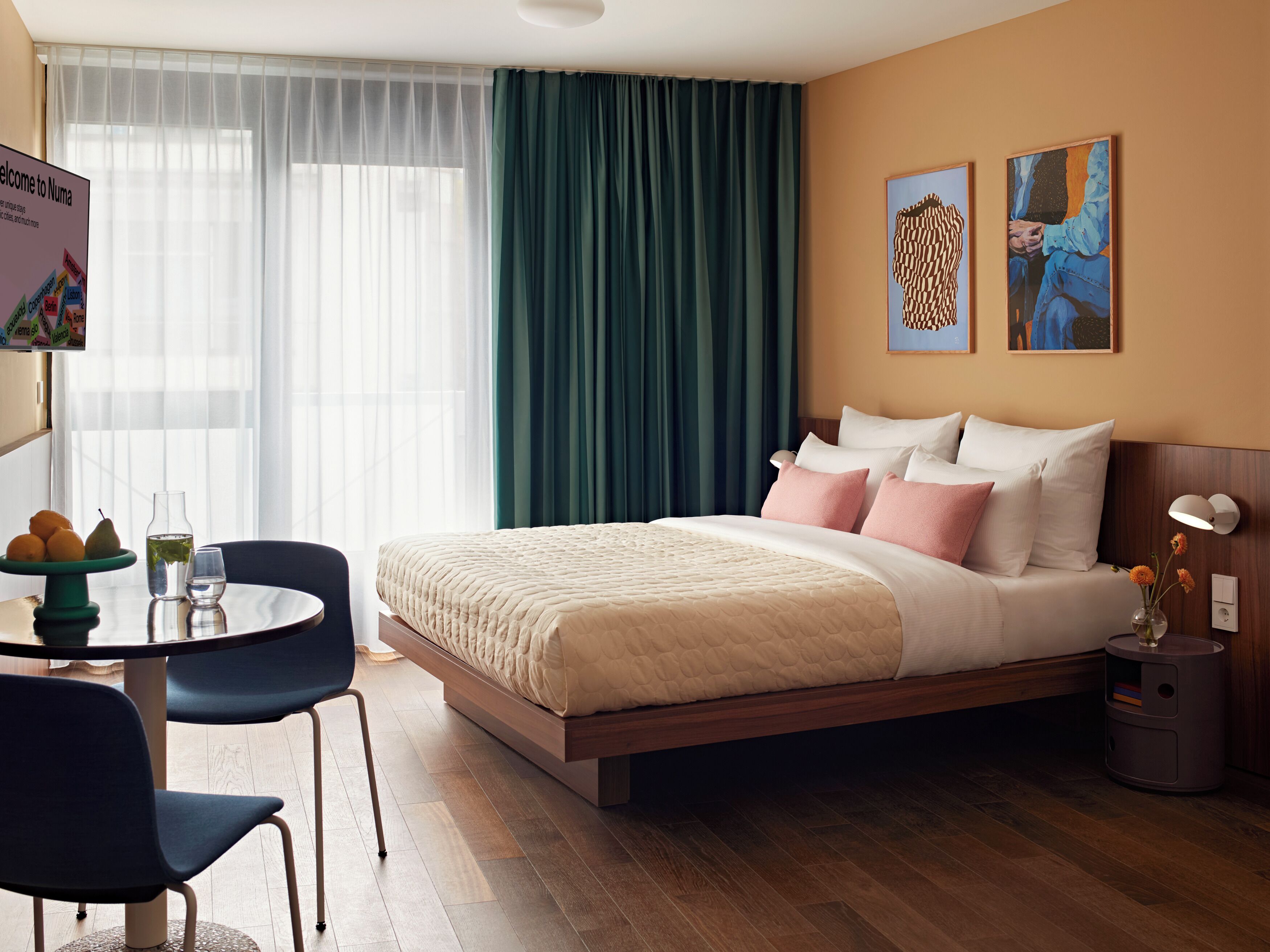 Literie de qualité supérieure, coffres-forts dans les chambres, bureau