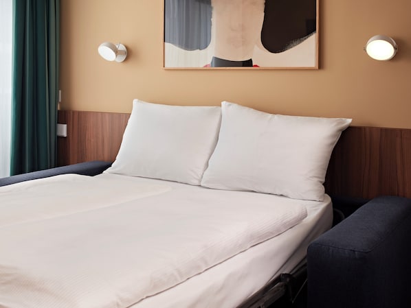 1 Bedroom Apartment with Sofa Bed | Salle de séjour | TV connectée de 43 pouces avec chaînes numériques