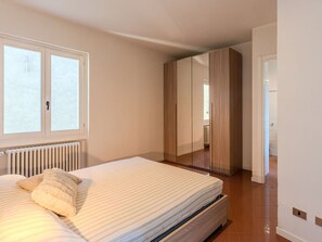 2 quartos, berço de viagem, Wi-Fi de cortesia