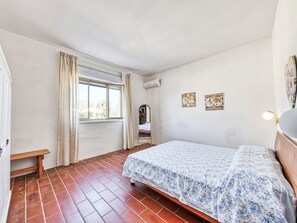 3 slaapkamers, reisbedje, gratis wifi