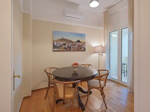 غرفة لتناول الطعام