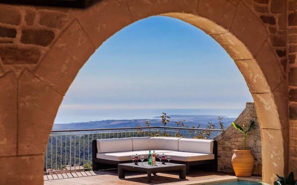 Enceinte de lâhĂ©bergement