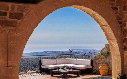 Le Mas d’Azur – Exceptional view & pool