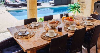Le Mas d’Azur – Exceptional view & pool