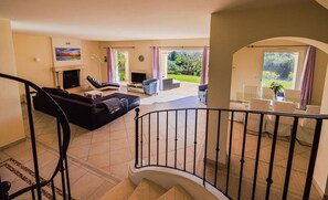 TV, fireplace, DVD player