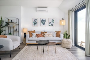 Smart TV - Arla White Apartment, Faro, Algarve (Faro)