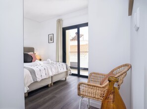 2 quartos, ferros/tábuas de passar roupa, Wi-Fi, roupa de cama