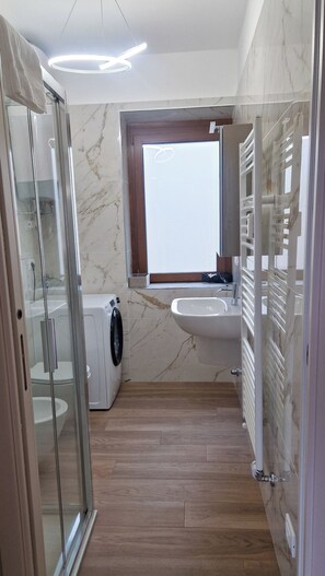 Shower, hair dryer, bidet, towels - Bardonecchia 3-rooms Apartment - Frejus Palace (Bardonecchia turin province)
