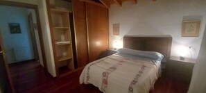 3 habitaciones y ropa de cama 