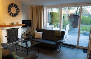 Televisie en een open haard