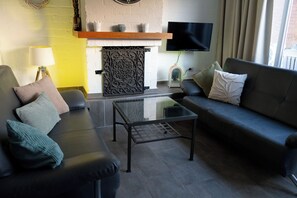 Televisie en een open haard