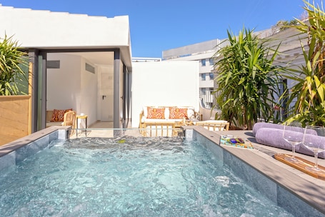 Apartment, 2 Schlafzimmer, eigener Pool | Terrasse/Patio