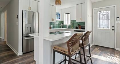 Pet-Friendly Waterfront 3BR in Ocean Pines – Near OCMD, Porch & Canal Views