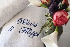 Comfort Quadruple Room, Garden View | Blackout drapes, free WiFi, bed sheets - Relais Li Filippi (Copertino)