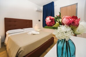 Comfort Double Room, Garden View | Blackout drapes, free WiFi, bed sheets - Relais Li Filippi (Copertino)