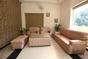 ロビー応接スペース