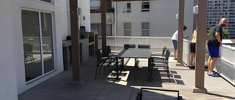Apartment | Outdoor dining