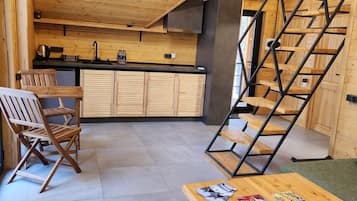Comfort-Ferienhaus, Veranda, Bergblick | 2 Schlafzimmer, Schreibtisch, laptopgeeigneter Arbeitsplatz