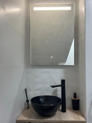 Shower, hair dryer, towels, soap - Studio "L", 2nd Beach Line (La Vila Joiosa)