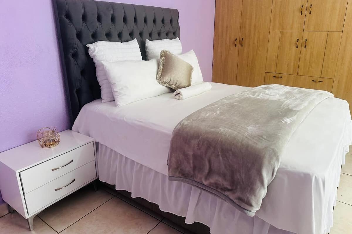 Classic Double Room | Laptop workspace, free WiFi