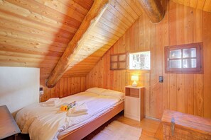 3 chambres, fer et planche à repasser, Wi-Fi gratuit, draps fournis