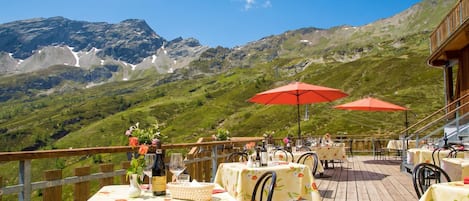 Standard Chalet, Multiple Bedrooms (Rustico Al Museo Bosco Gurin) | Outdoor dining