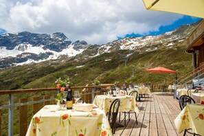 Outdoor dining - Rustico Al Museo Bosco Gurin (Bosco Gurin)