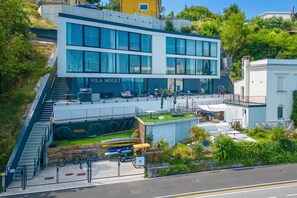 Family Studio, Sea View, Mountainside (Romantični Studio ob Morju Koper) | Exterior