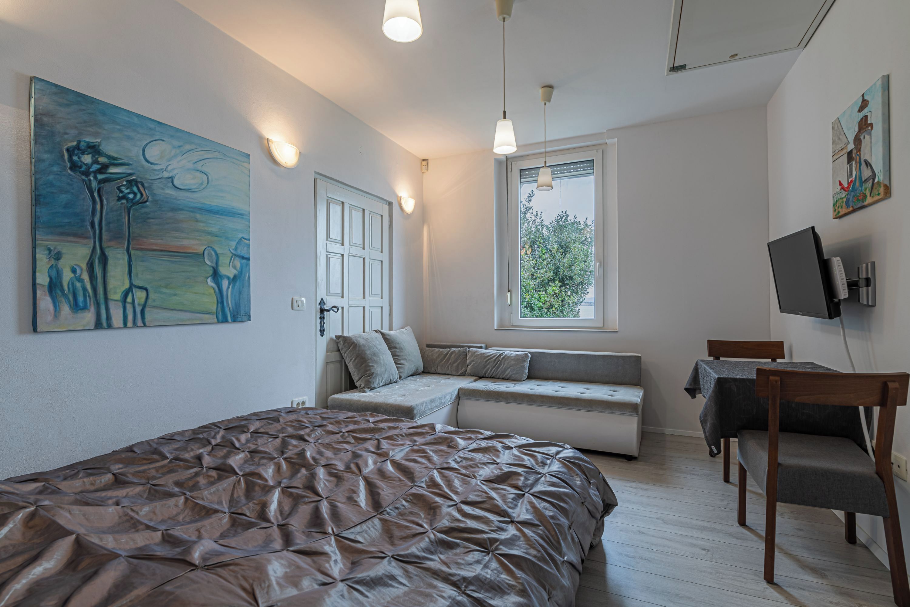 Familie studio, uitzicht op zee, uitzicht op gebergte (Romantični Studio ob Morju Koper) | Gratis wifi, beddengoed