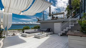 Family Studio, Microwave, Sea View (Romantični Studio ob Morju Koper) | Terrace/patio
