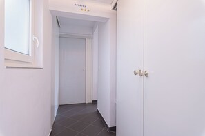 Family Studio, Sea View, Mountainside (Romantični Studio ob Morju Koper) | Interior - Romantični Studio ob Morju Koper (Koper)