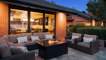House | 5 bilik tidur